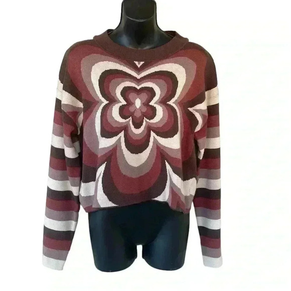 BaeVely women’s Brown Knit Top Long Sleeve Round
Neck Floral sz M used no flaws - Picture 7 of 8